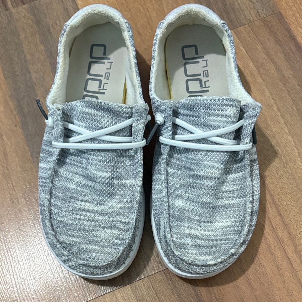 Hey Dude women’s Knit Gray Loafers